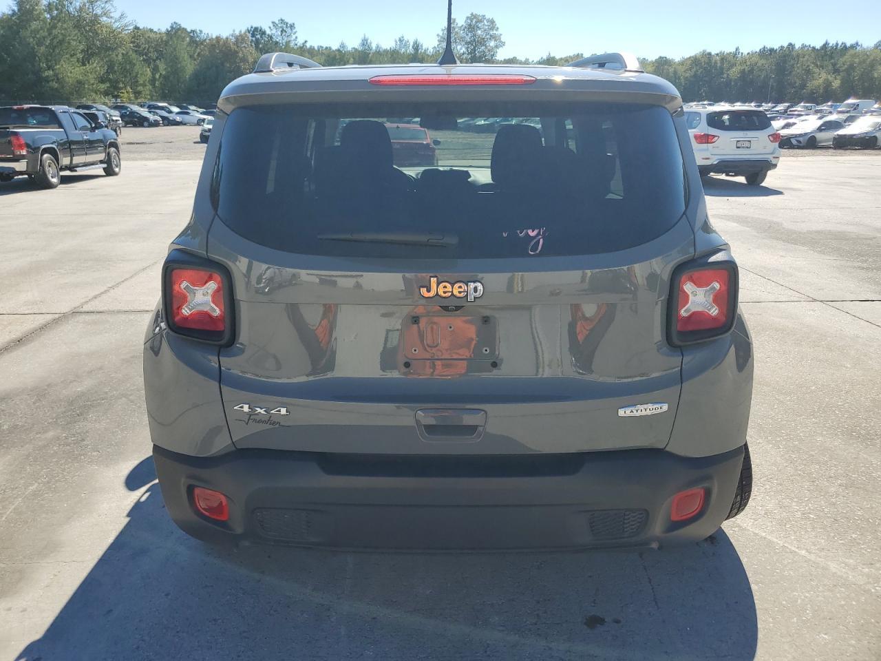 2022 Jeep Renegade Latitude - Фото 6