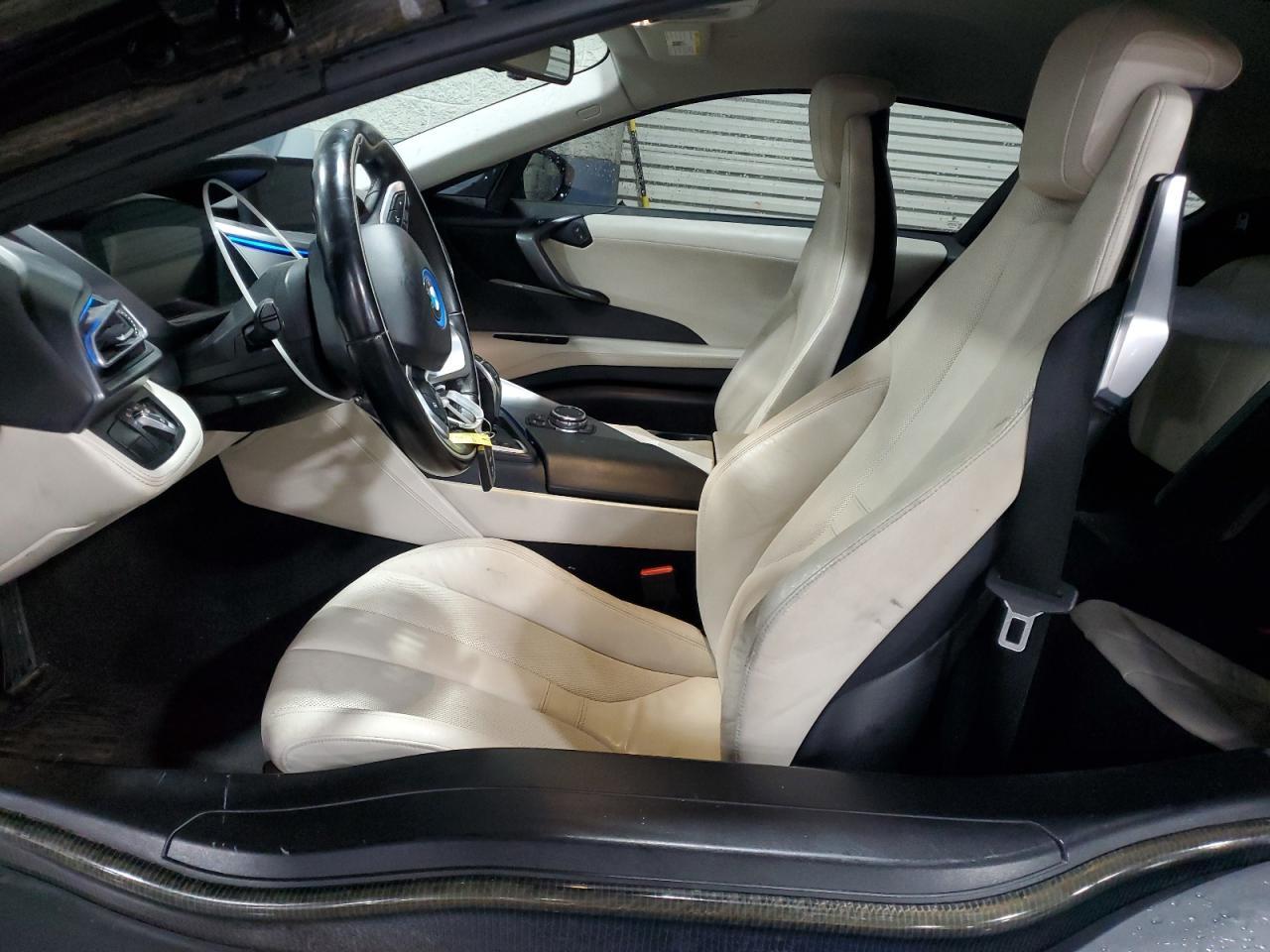 2016 BMW I8 - Фото 7