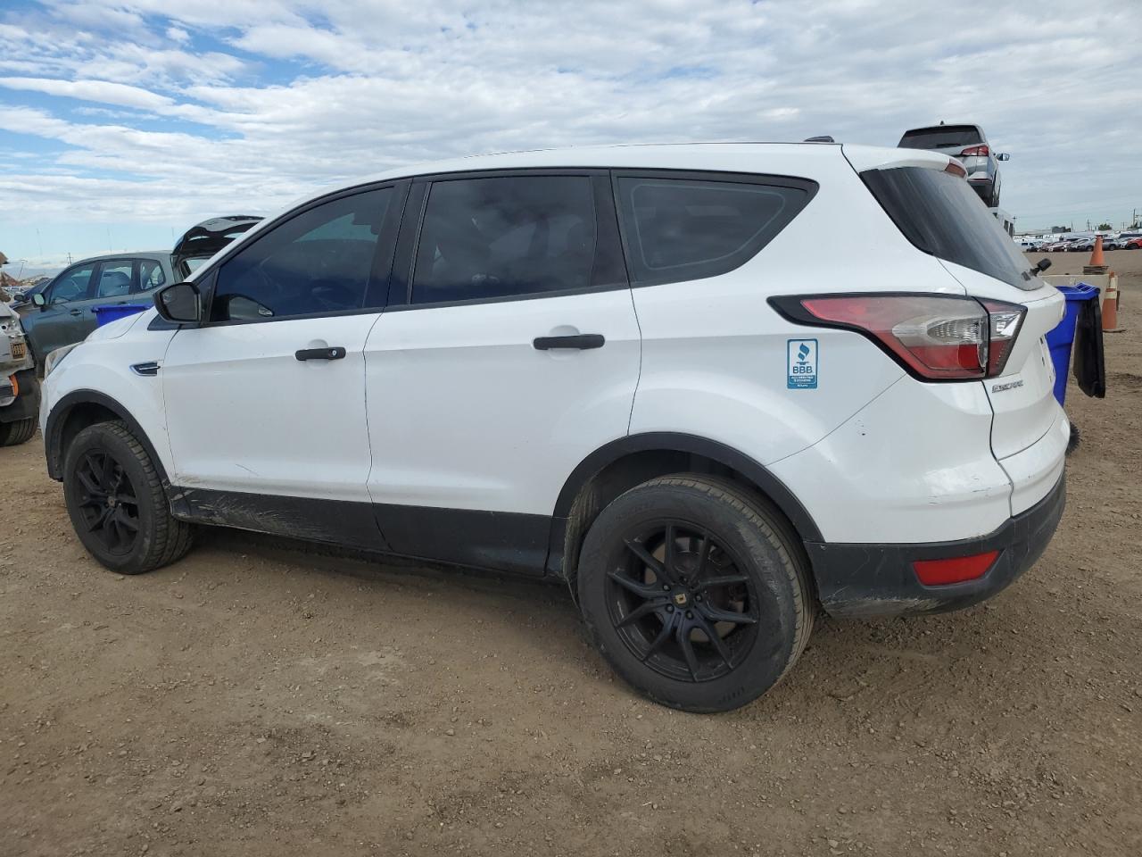 2018 Ford Escape S - Фото 2