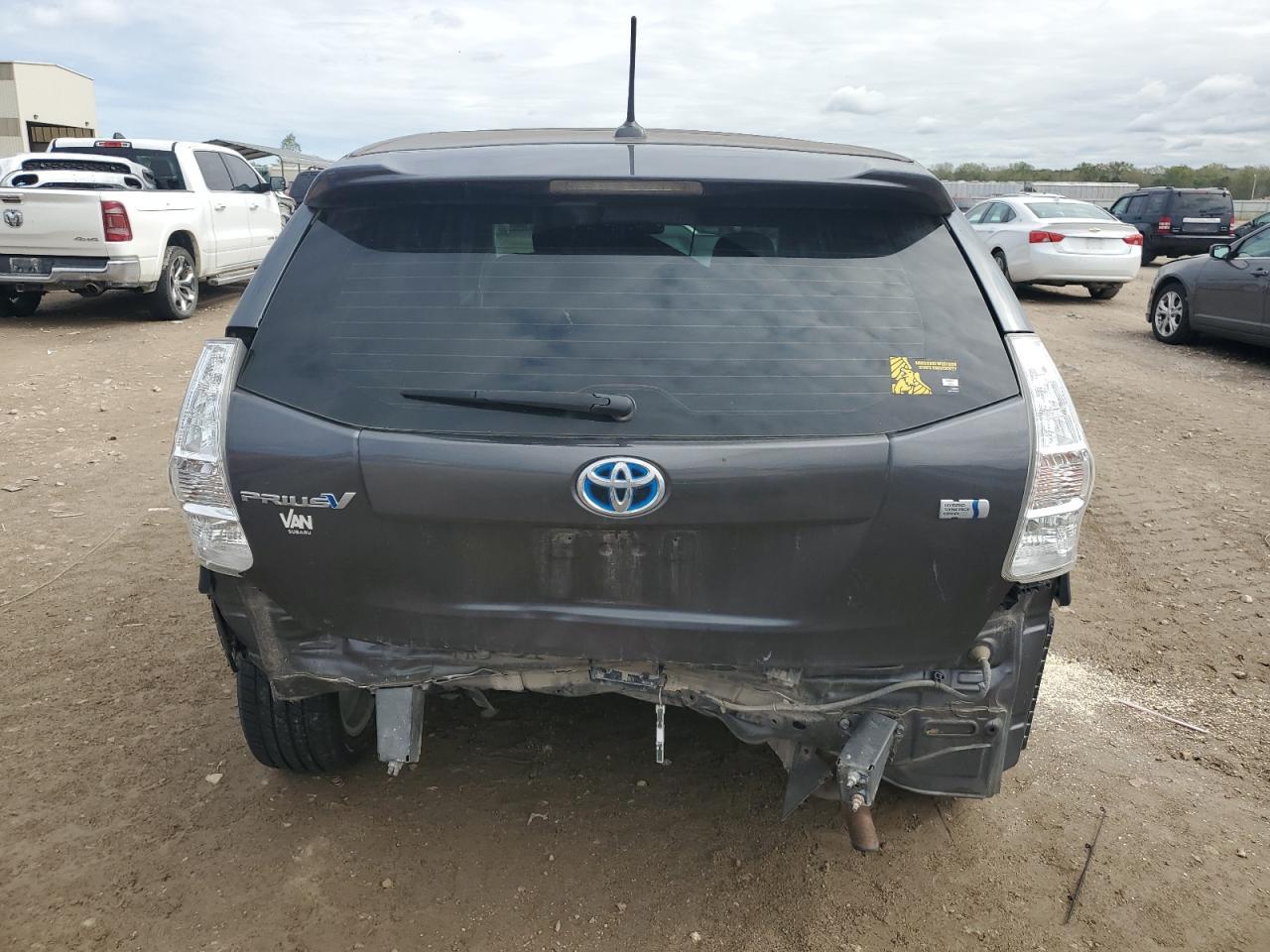 2014 Toyota Prius V - Фото 6