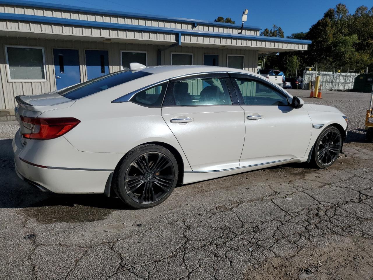 2018 Honda Accord Touring - Фото 3