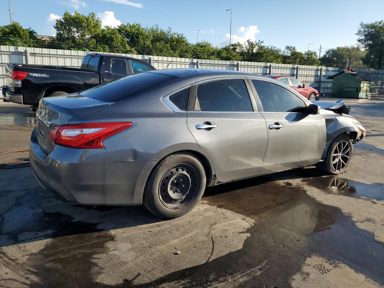 2016 Nissan Altima 2.5 - Фото 3