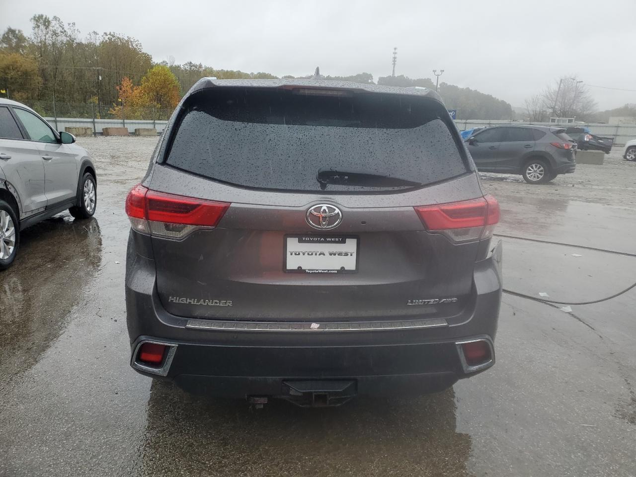 2019 Toyota Highlander Limited - Image 6