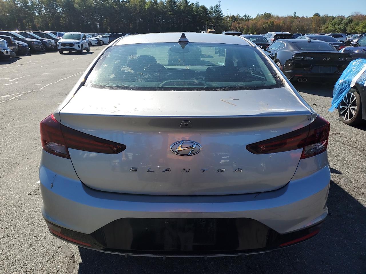 2020 Hyundai Elantra Sel - Фото 6