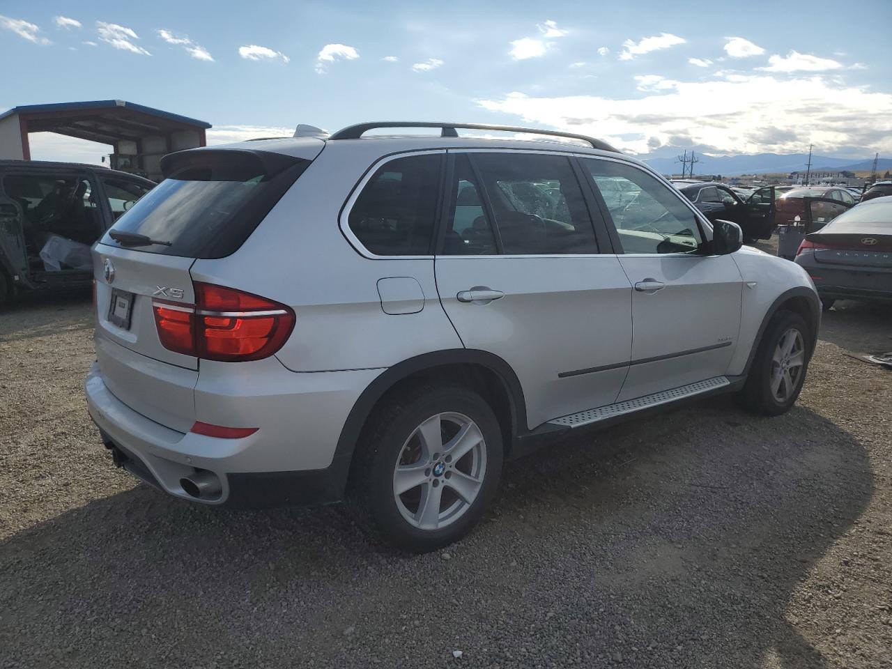 2013 BMW X5 xDrive35I - Фото 3
