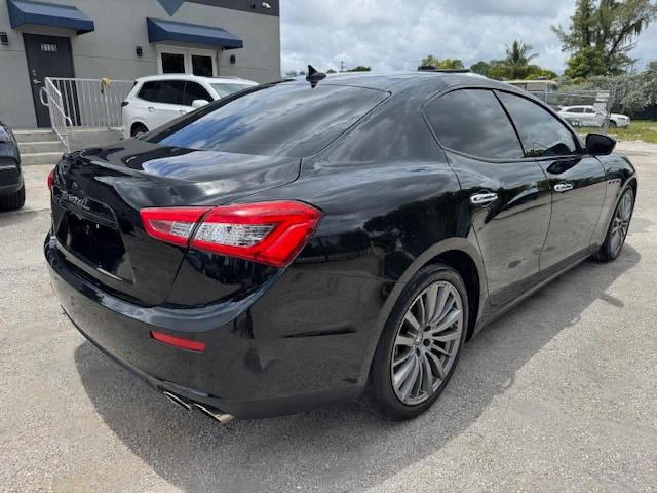 2017 Maserati Ghibli S - Фото 3