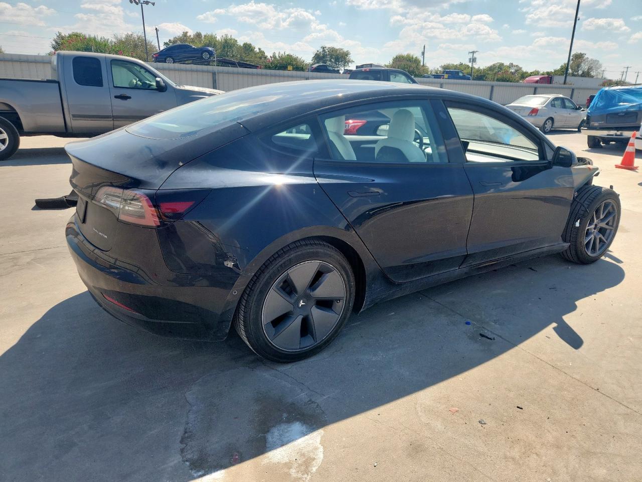 2021 Tesla Model 3 - Фото 3