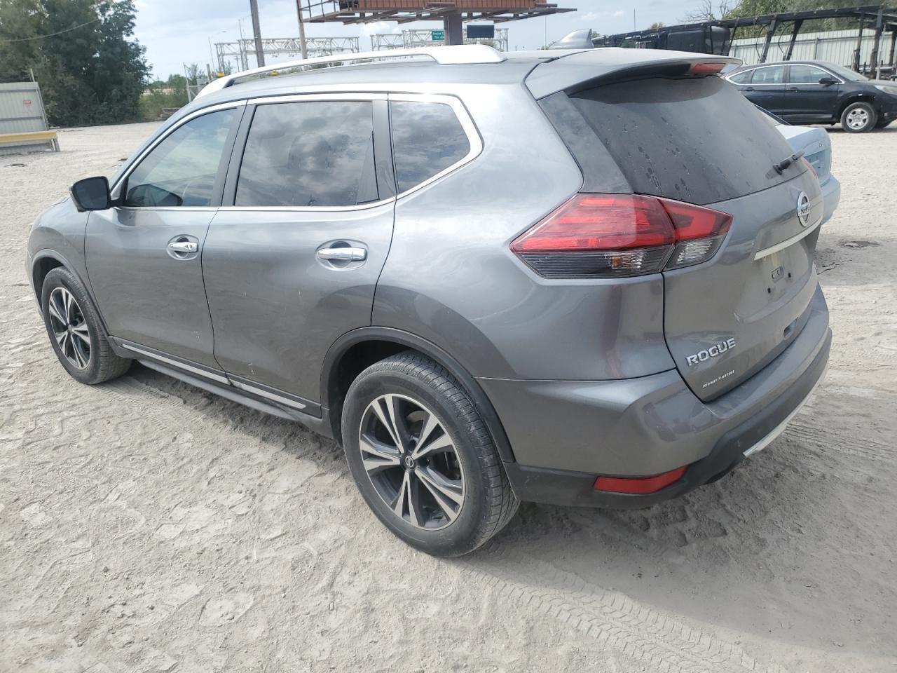 2018 Nissan Rogue S - Image 2