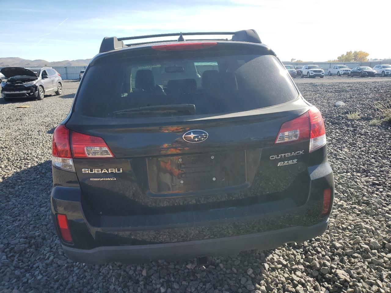 2012 Subaru Outback 2.5I Limited - Image 6