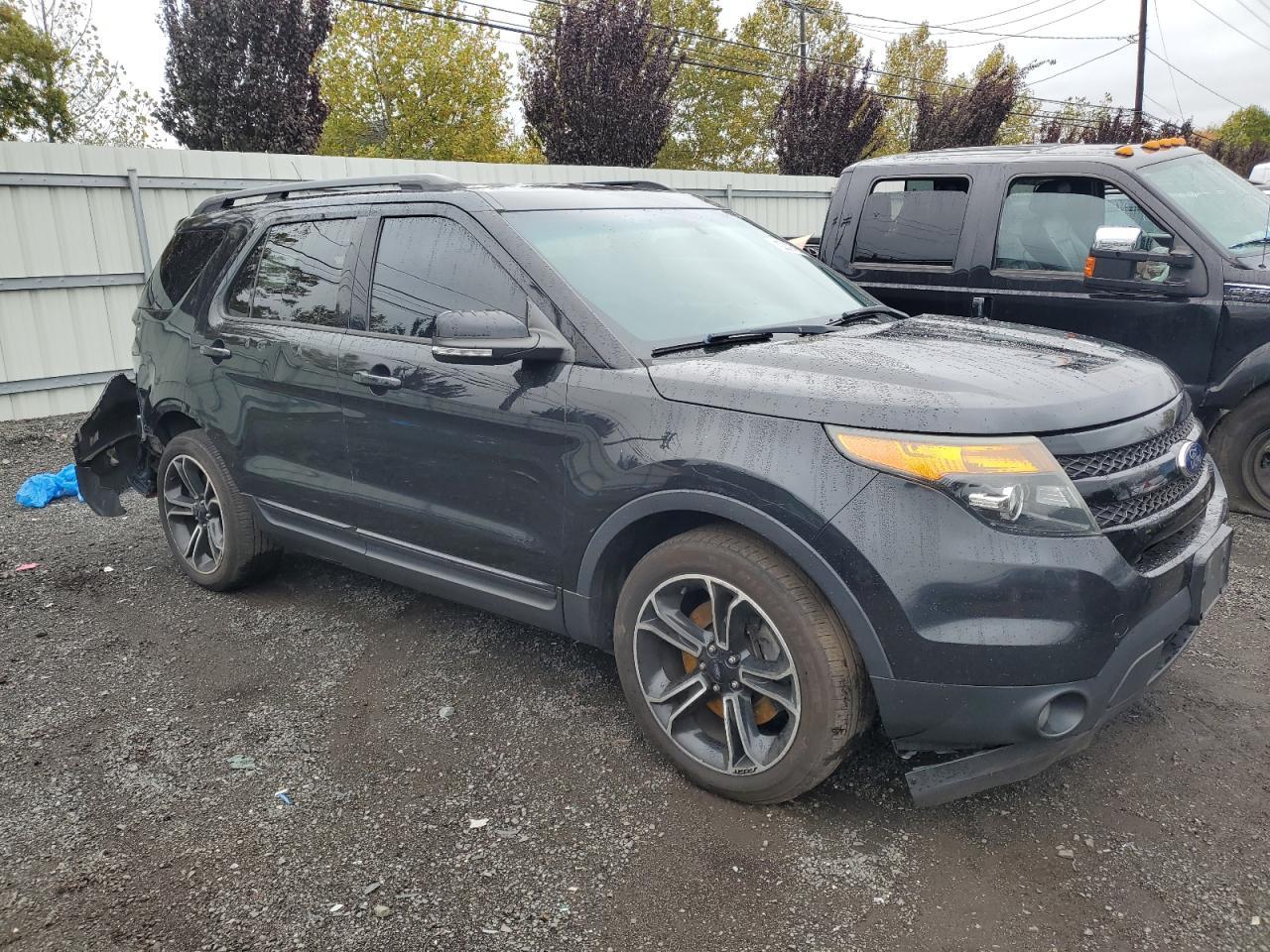 2015 Ford Explorer Sport - Фото 4
