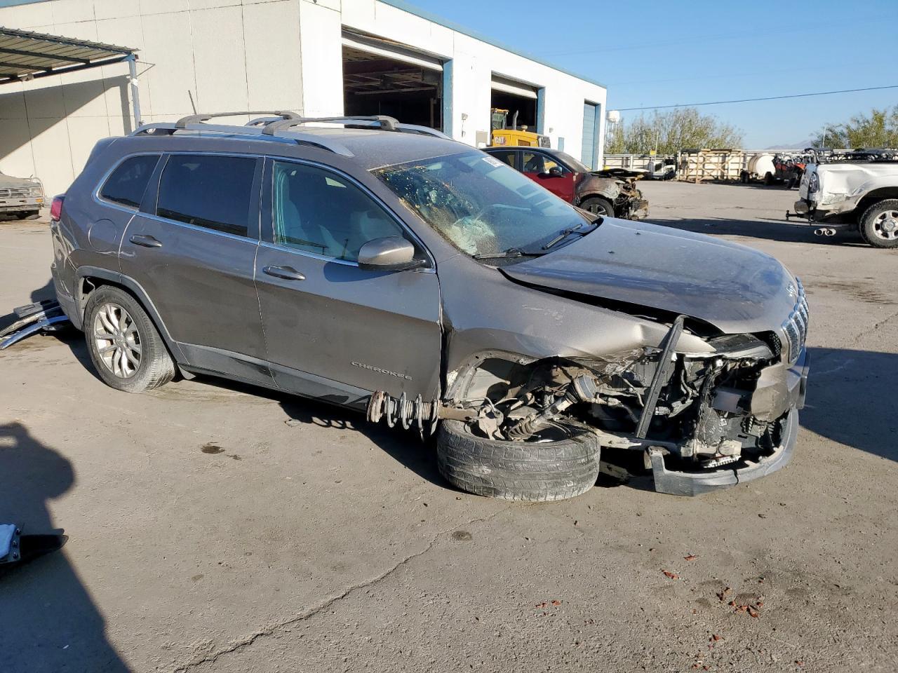2019 Jeep Cherokee Latitude - Фото 4