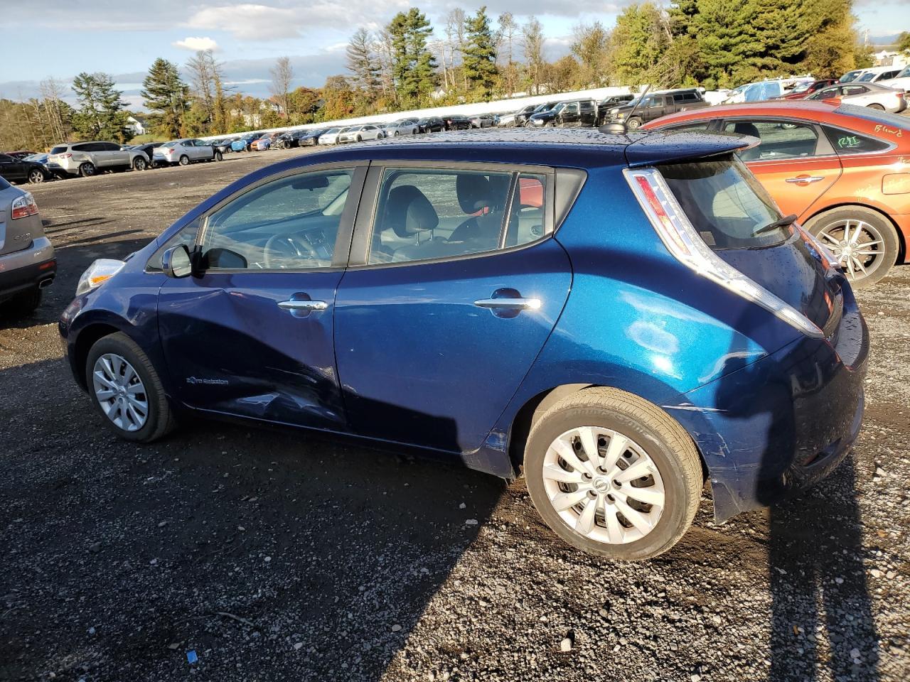 2017 Nissan Leaf S - Фото 2