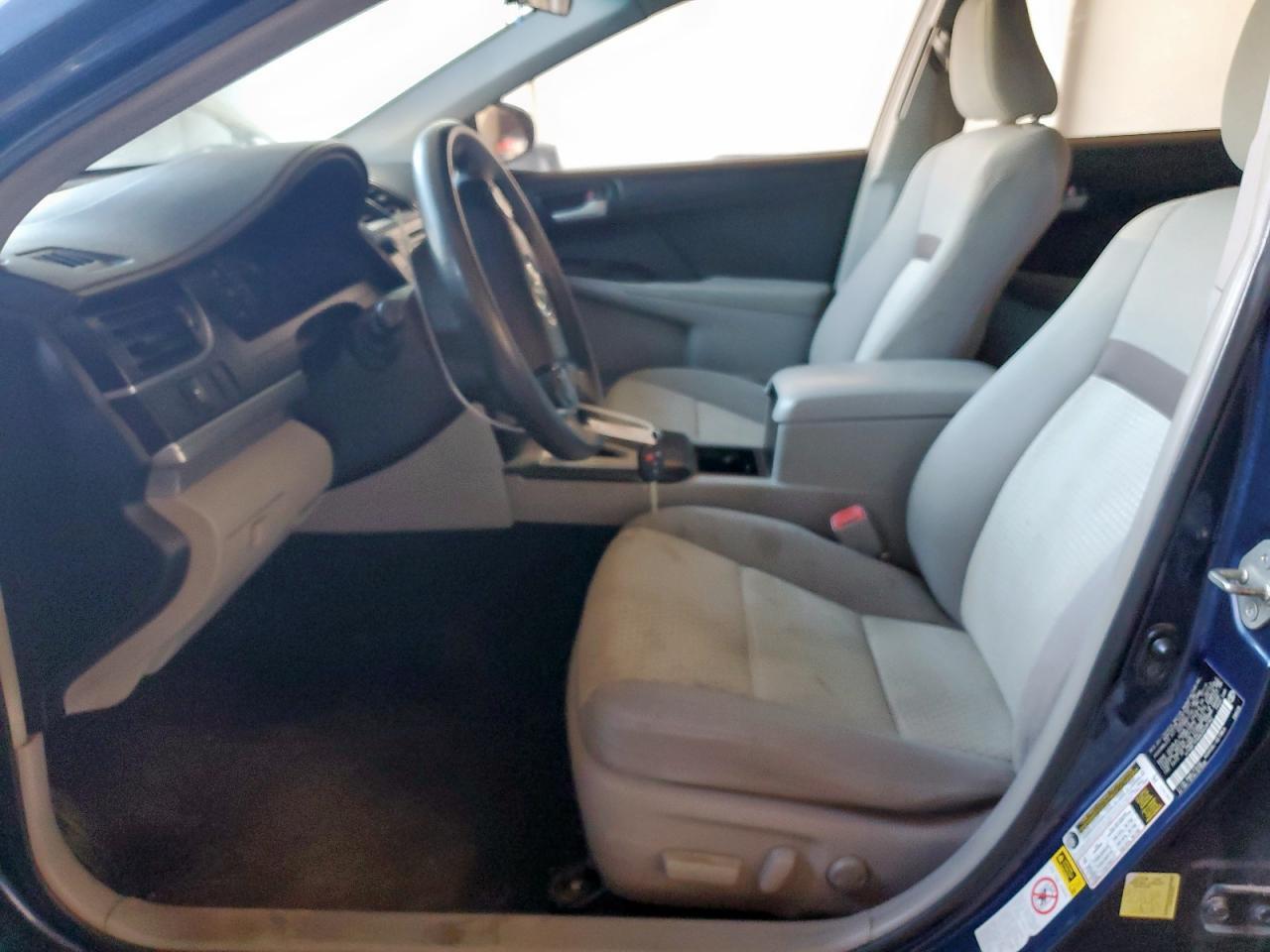 2014 Toyota Camry L - Фото 7