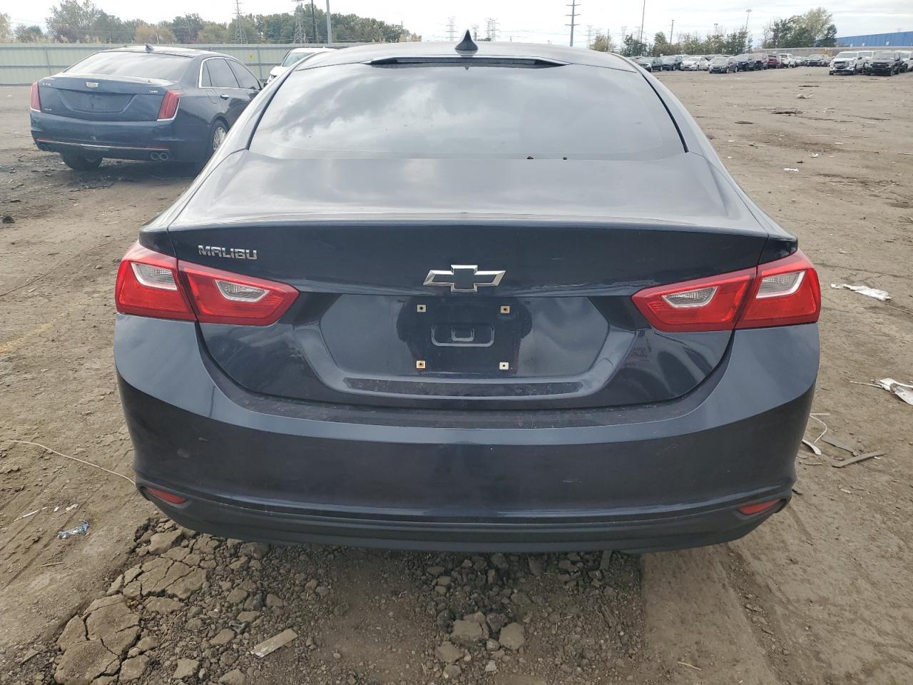 2017 Chevrolet Malibu Ls - Фото 6