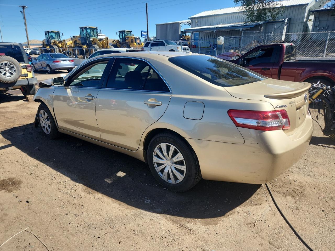 2010 Toyota Camry Base - Фото 2