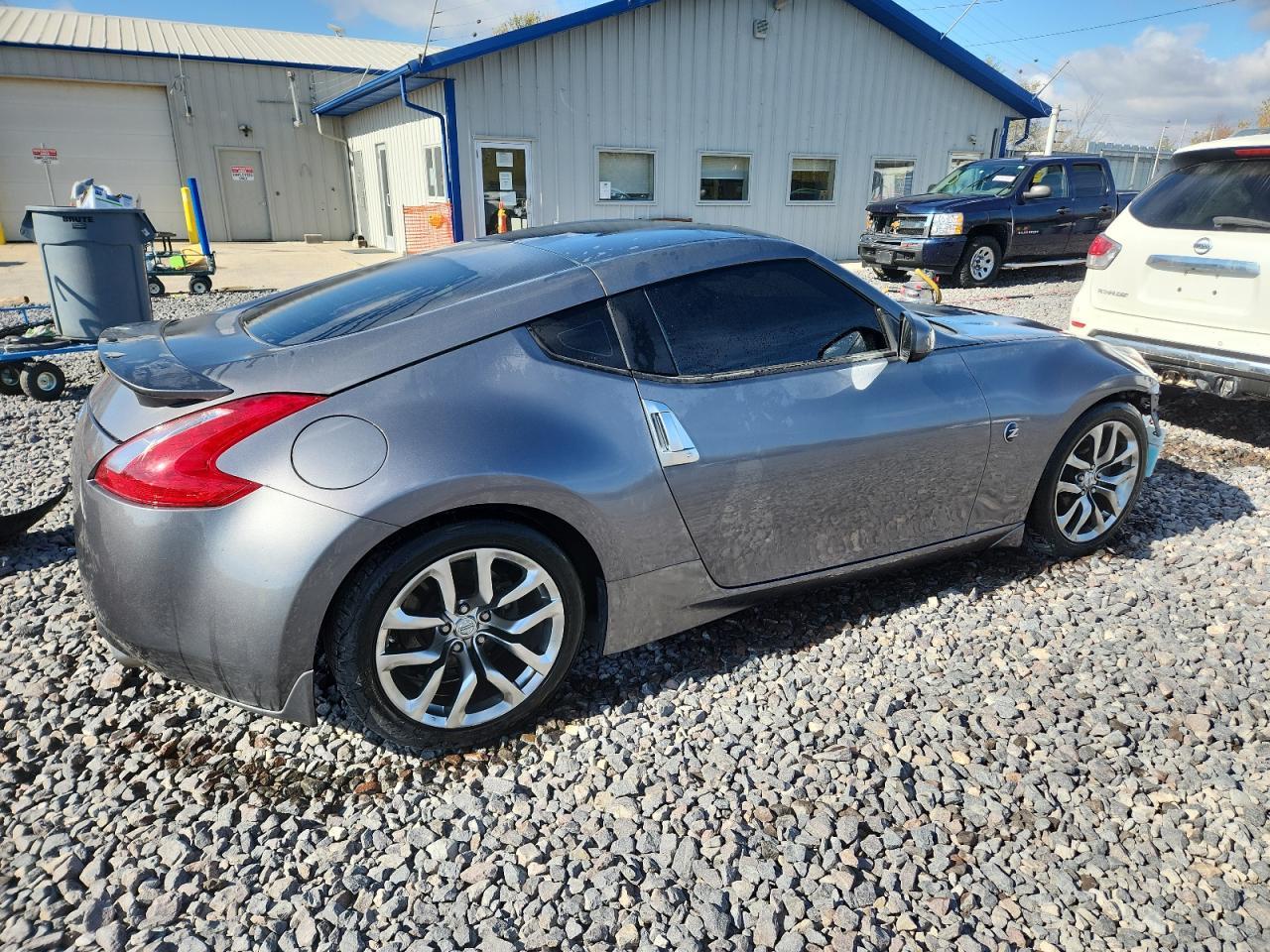 2014 Nissan 370Z Base - Фото 3
