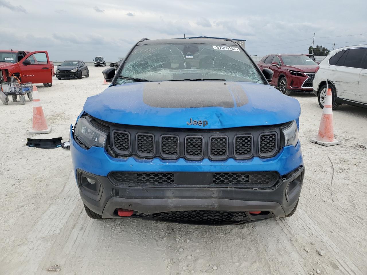 2023 Jeep Compass Trailhawk - Image 5