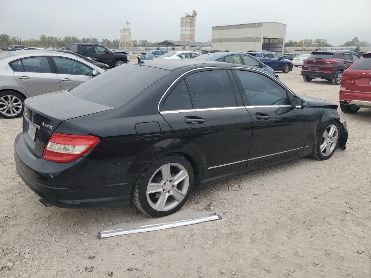 2011 Mercedes-Benz C 300 4Matic - Image 3