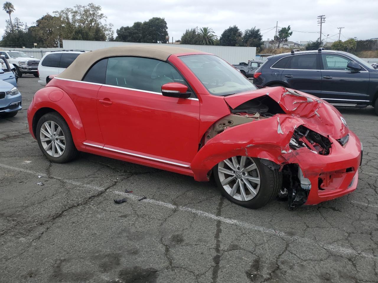 2019 Volkswagen Beetle S - Фото 4