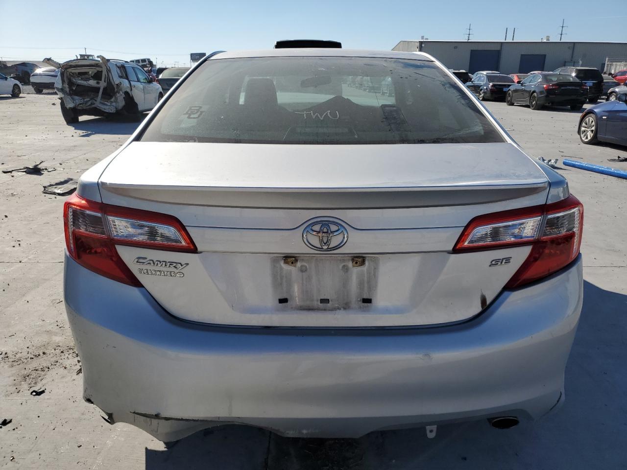 2014 Toyota Camry L - Фото 6