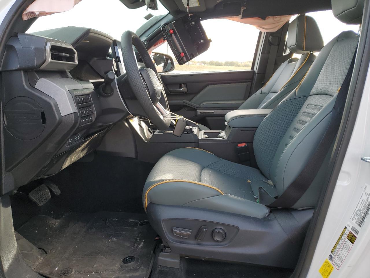 2025 Toyota Tacoma Double Cab - Image 7