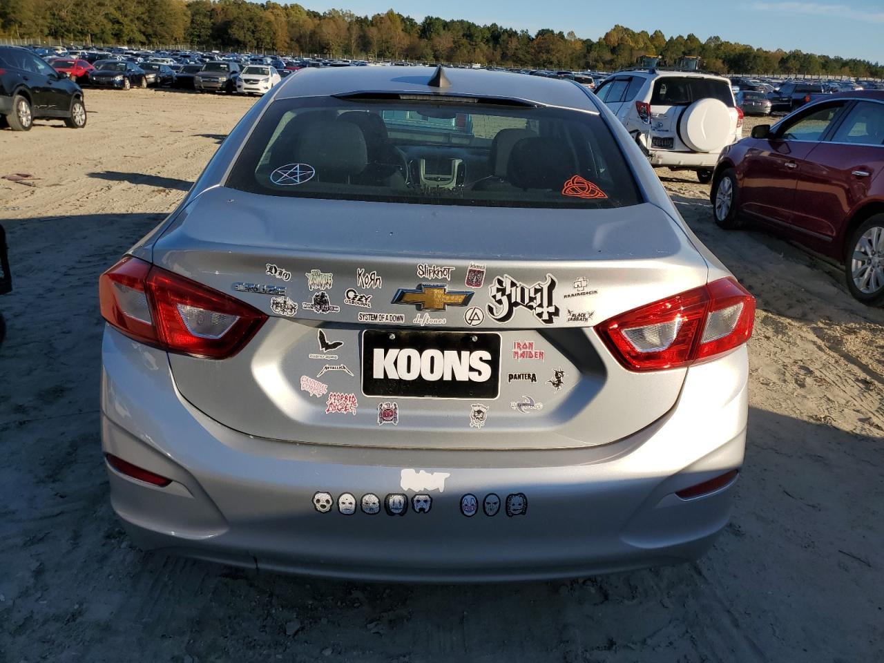 2018 Chevrolet Cruze Ls - Image 6