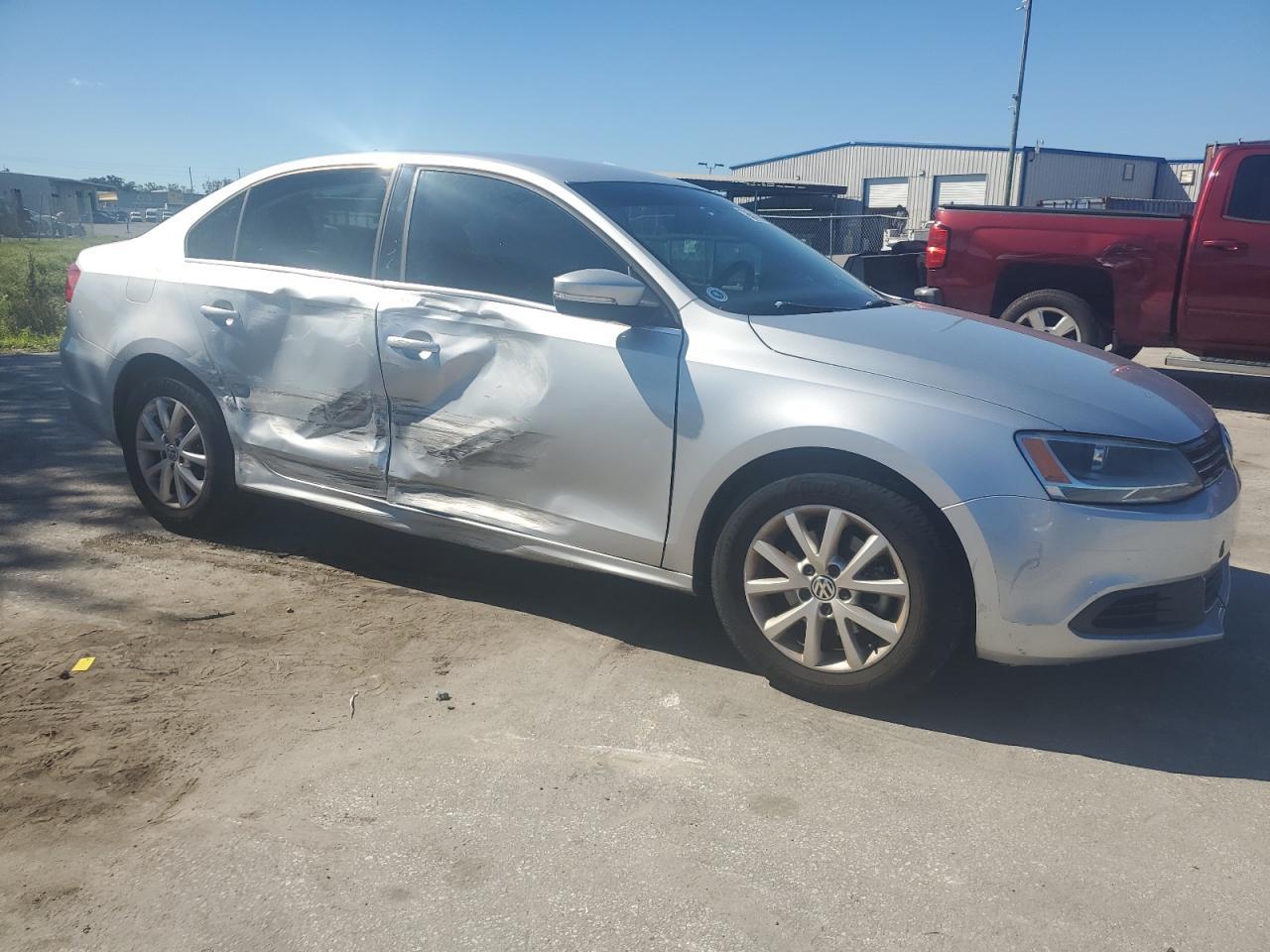 2014 Volkswagen Jetta Se - Фото 4