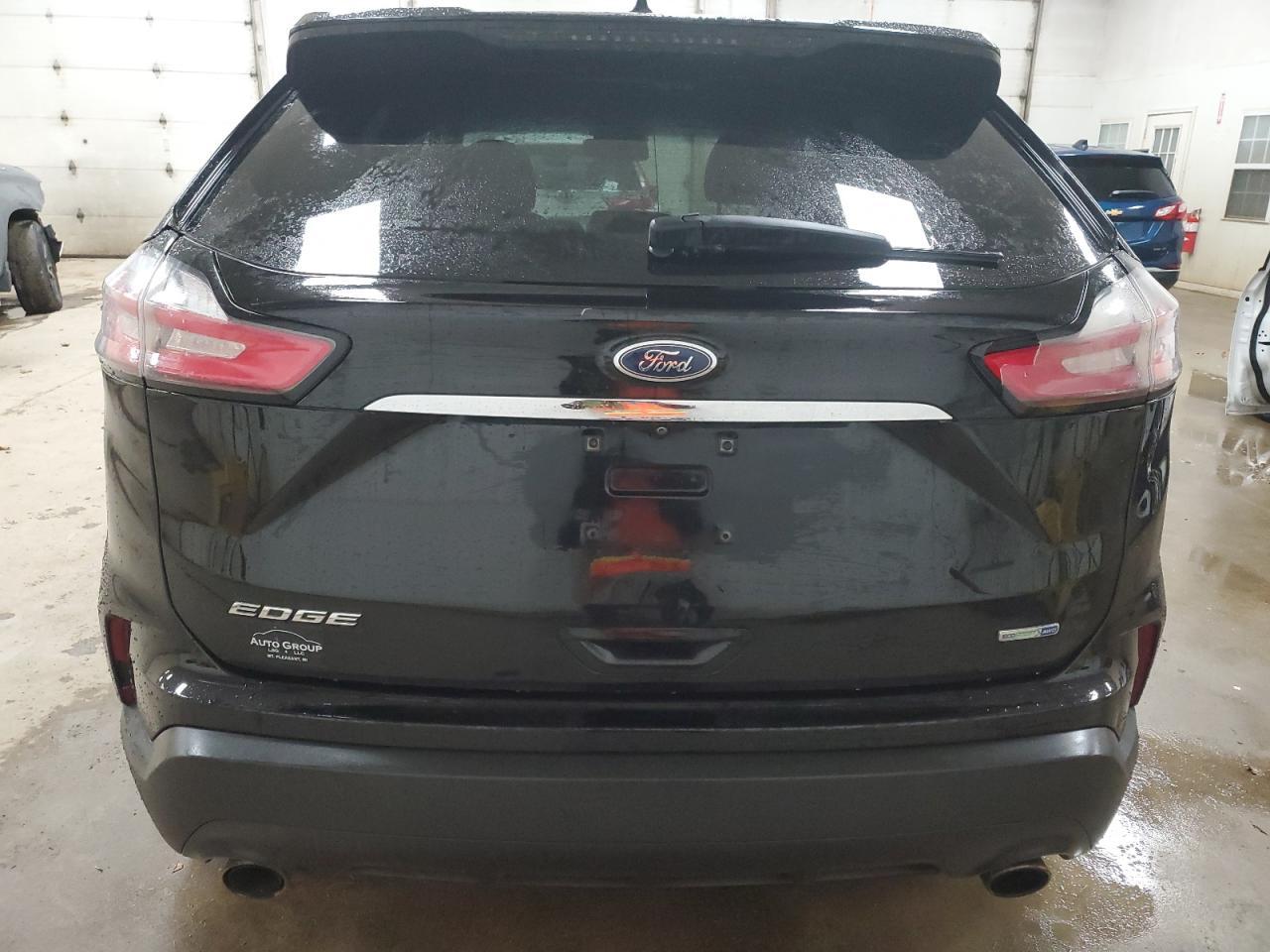 2019 Ford Edge Se - Фото 6