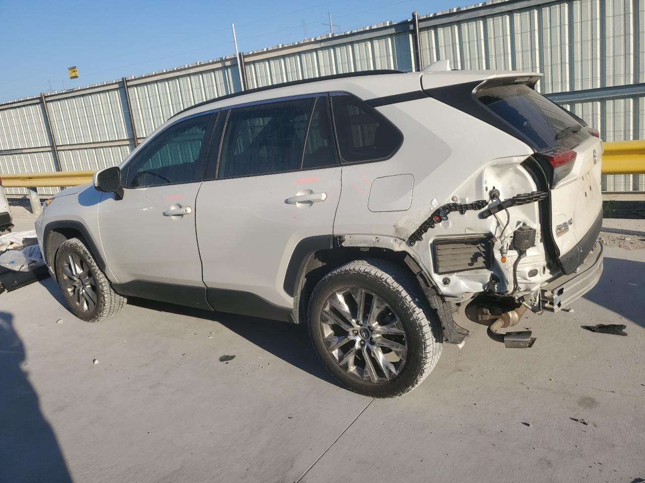 2021 Toyota Rav4 Xle Premium - Image 2