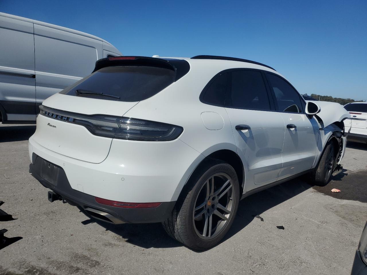 2019 Porsche Macan - Image 3