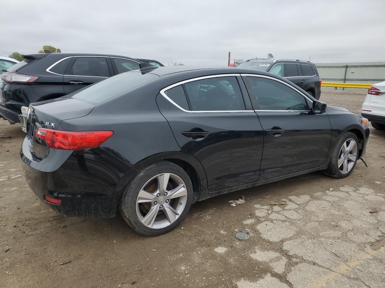 2013 Acura Ilx 20 Premium - Фото 3