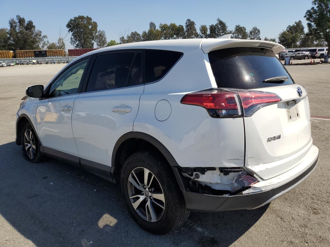 2017 Toyota Rav4 Xle - Фото 2