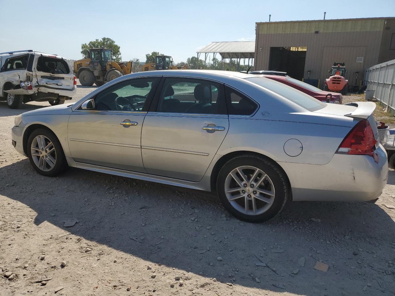 2009 Chevrolet Impala Ltz - Image 2
