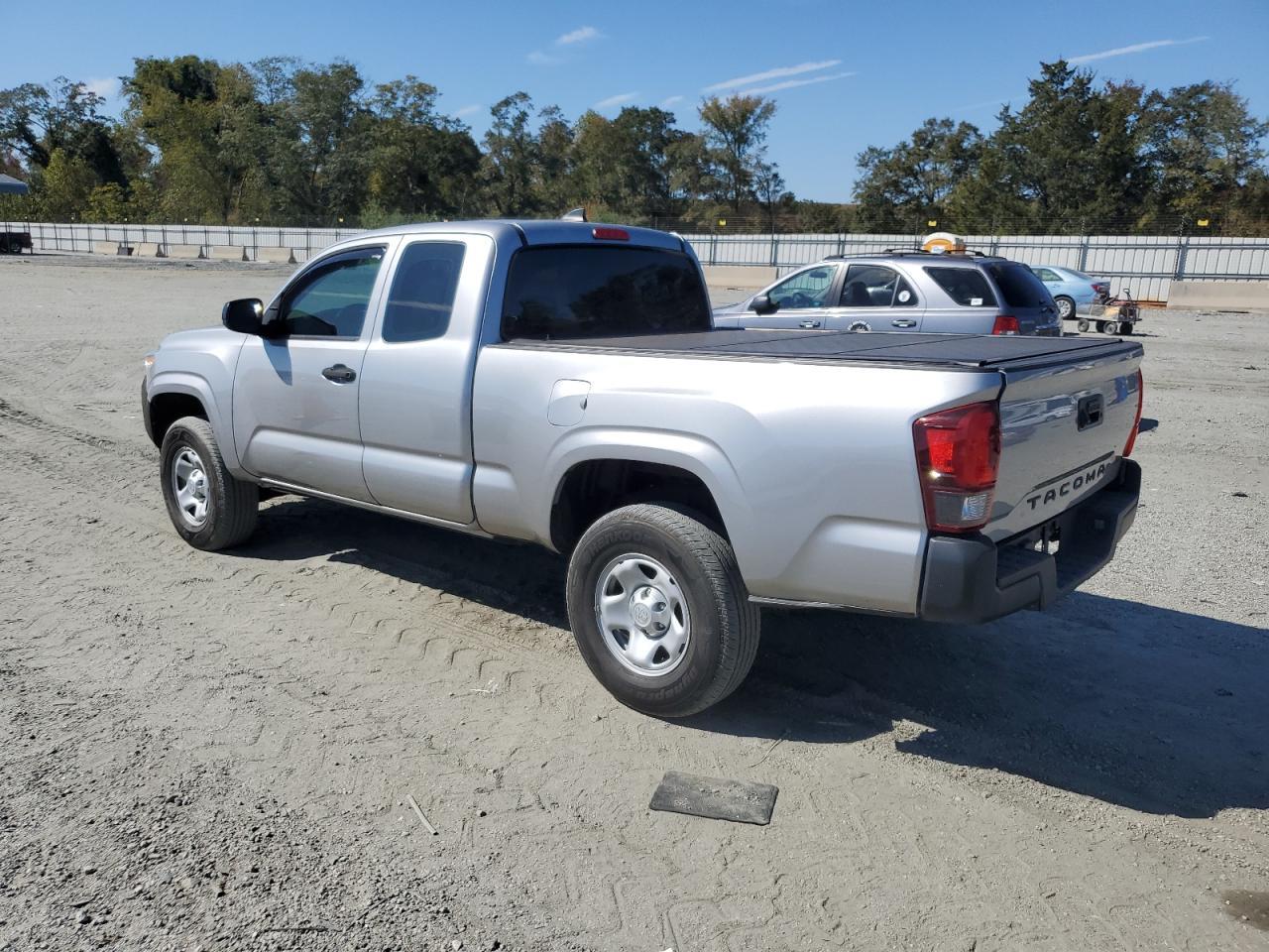 2017 Toyota Tacoma Access Cab - Фото 2
