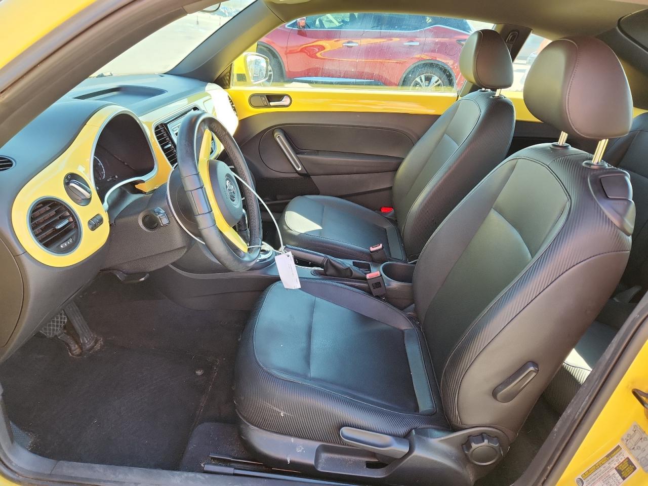 2013 Volkswagen Beetle - Фото 7