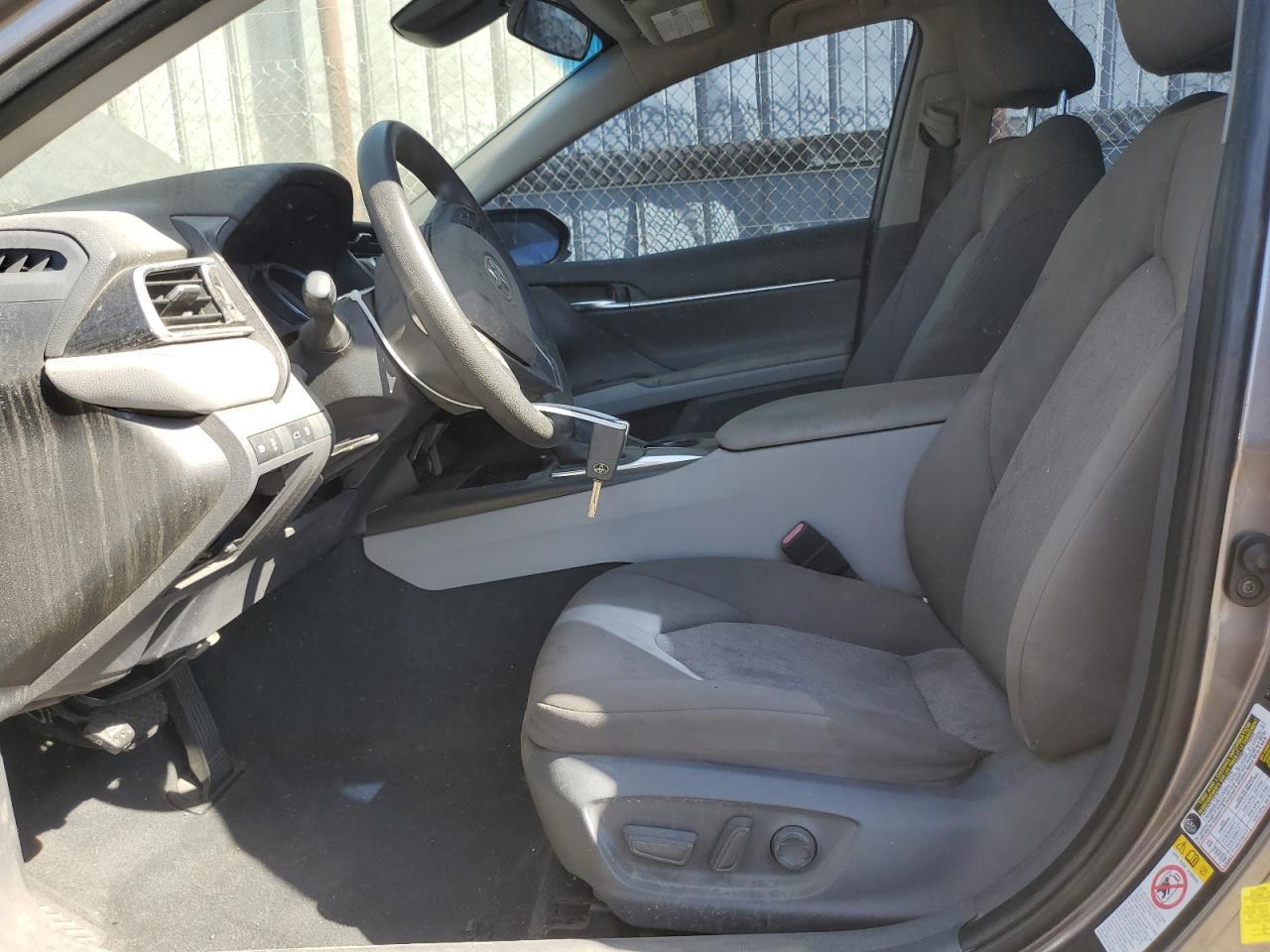 2018 Toyota Camry L - Фото 7