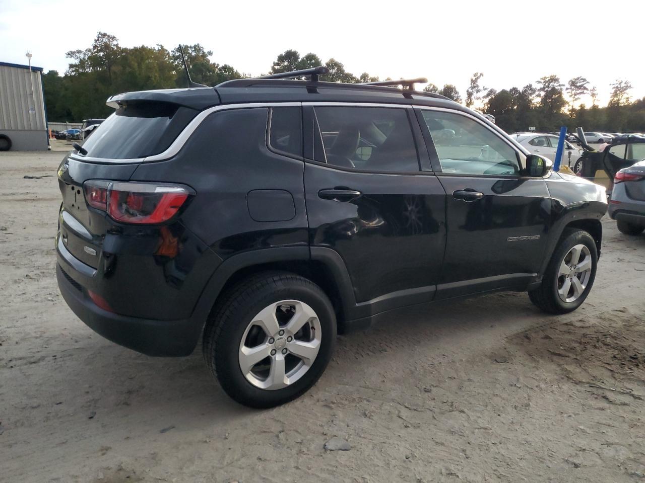 2018 Jeep Compass Latitude - Фото 3