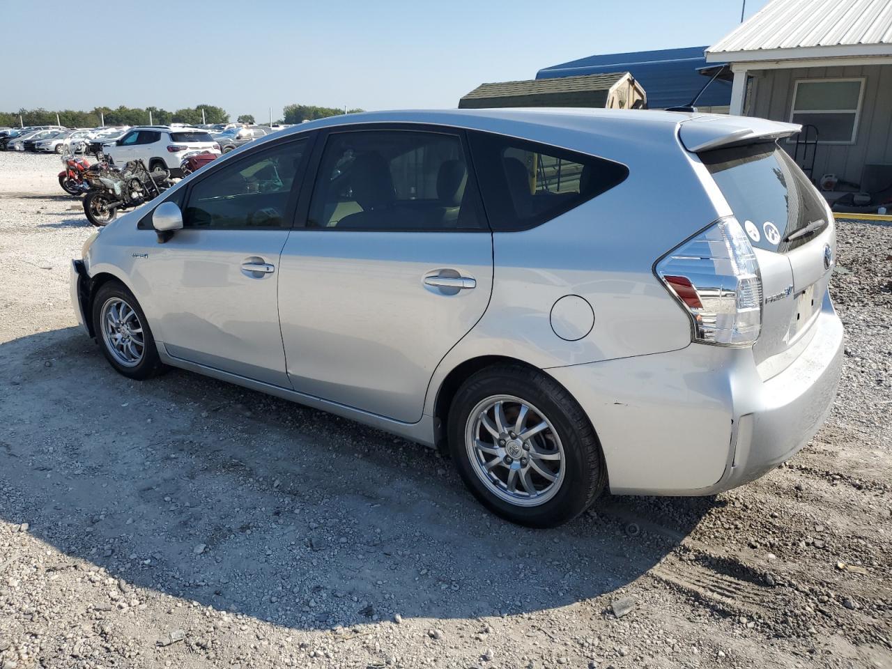 2013 Toyota Prius V - Фото 2