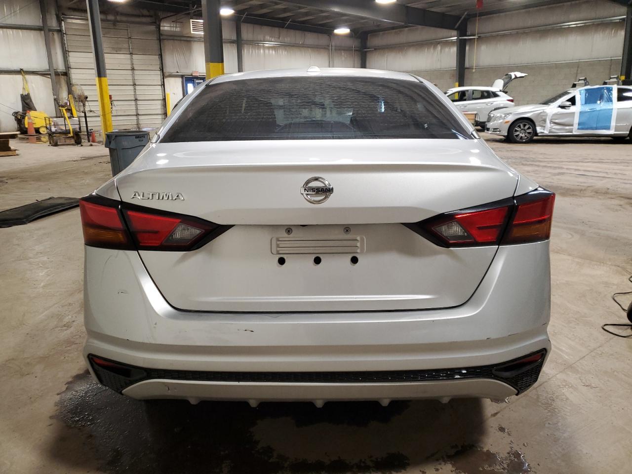 2020 Nissan Altima S - Фото 6