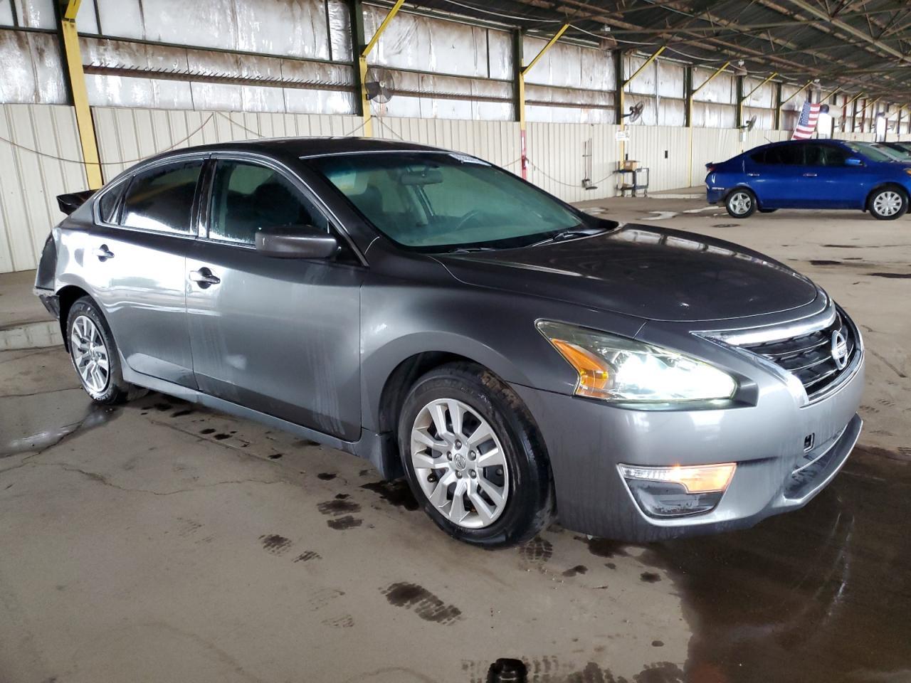 2015 Nissan Altima 2.5 - Image 4