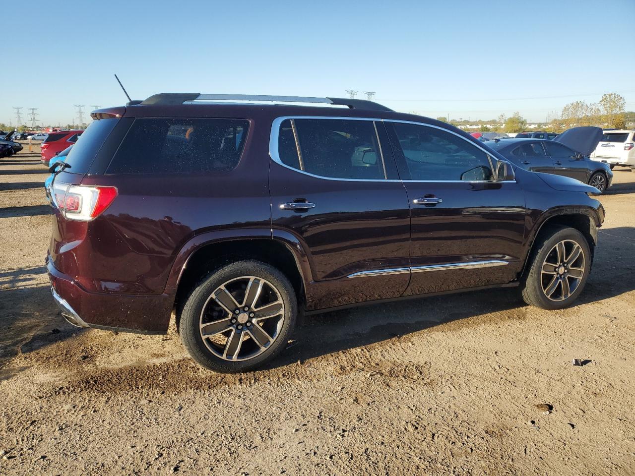 2018 GMC Acadia Denali - Фото 3