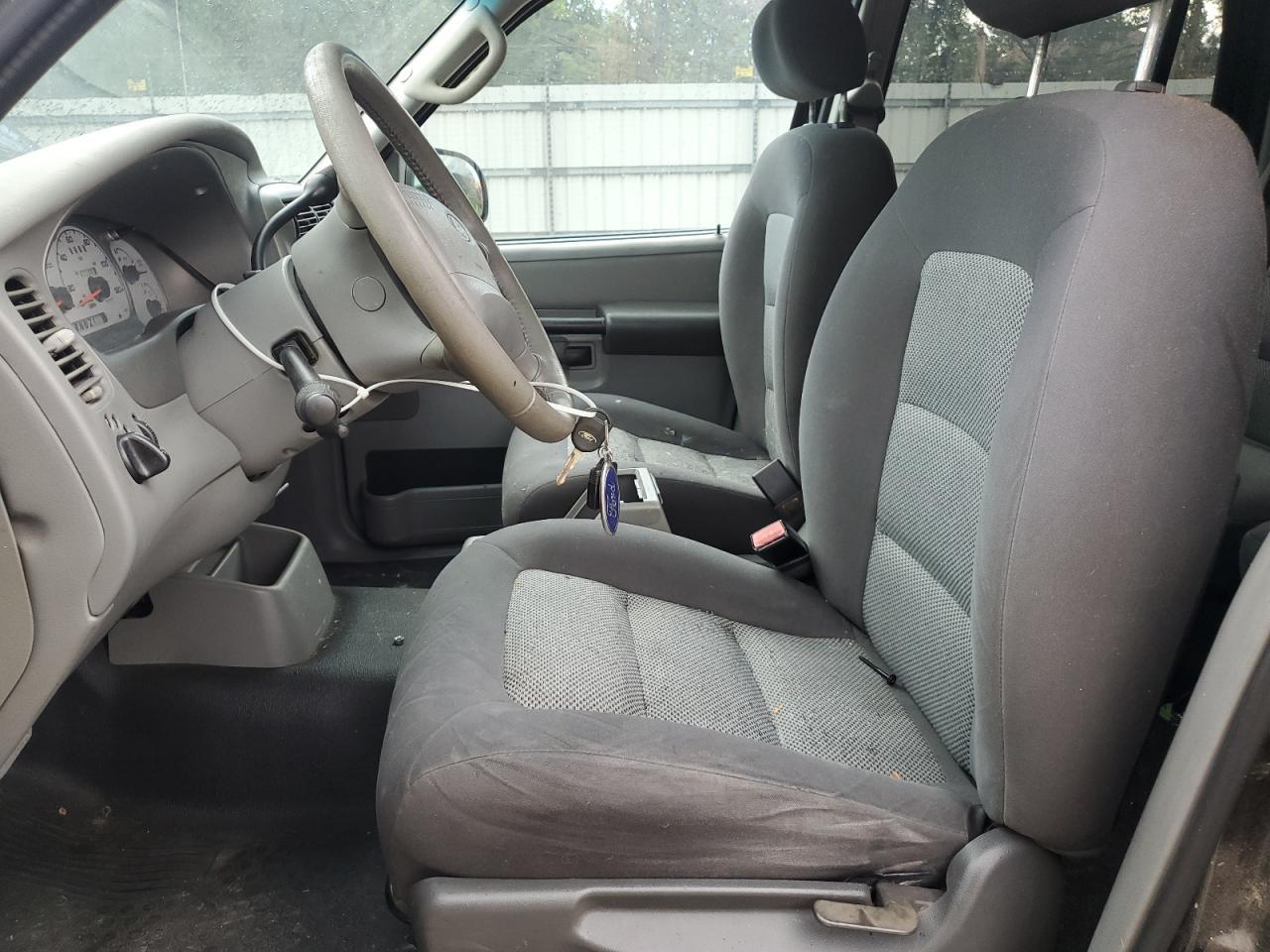 2004 Ford Expsprtrac - Фото 7