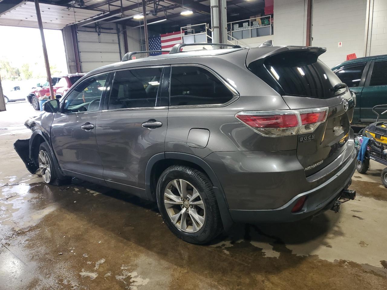 2015 Toyota Highlander Xle - Фото 2