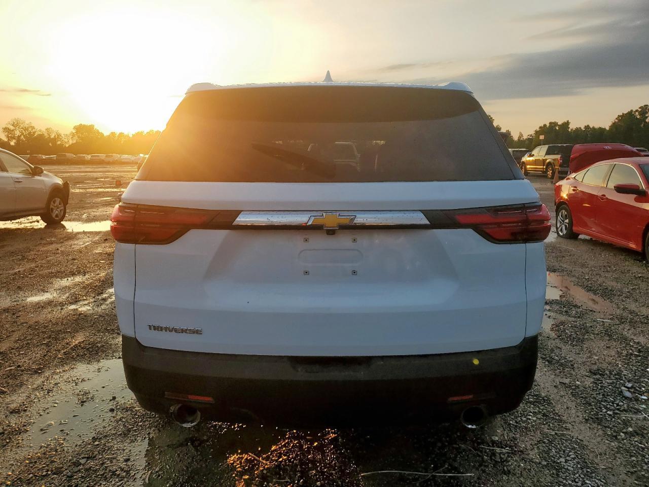 2023 Chevrolet Traverse Ls - Фото 6