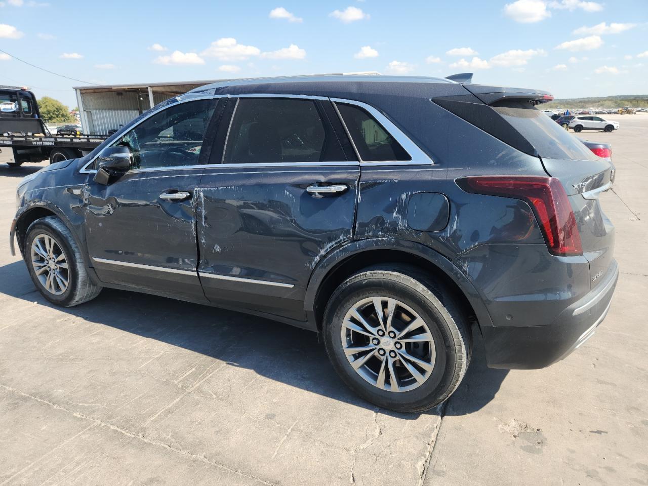 2021 Cadillac Xt5 Premium Luxury - Image 2