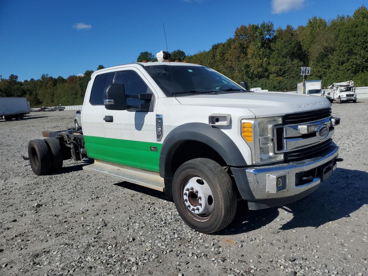 2017 Ford F-450 Chassis Xlt 6.7L Turbo Diesel - Image 4