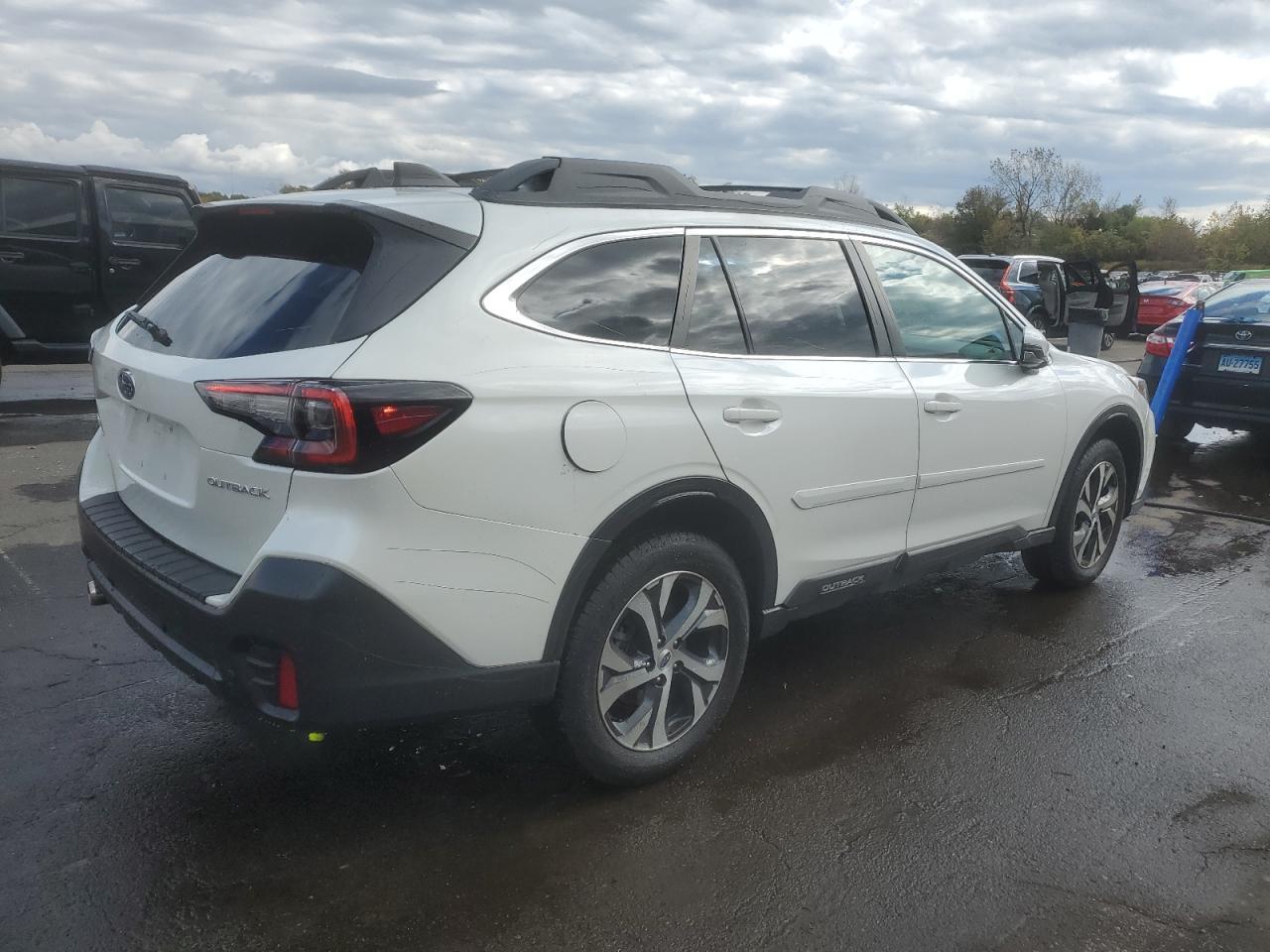 2022 Subaru Outback Limited - Фото 3