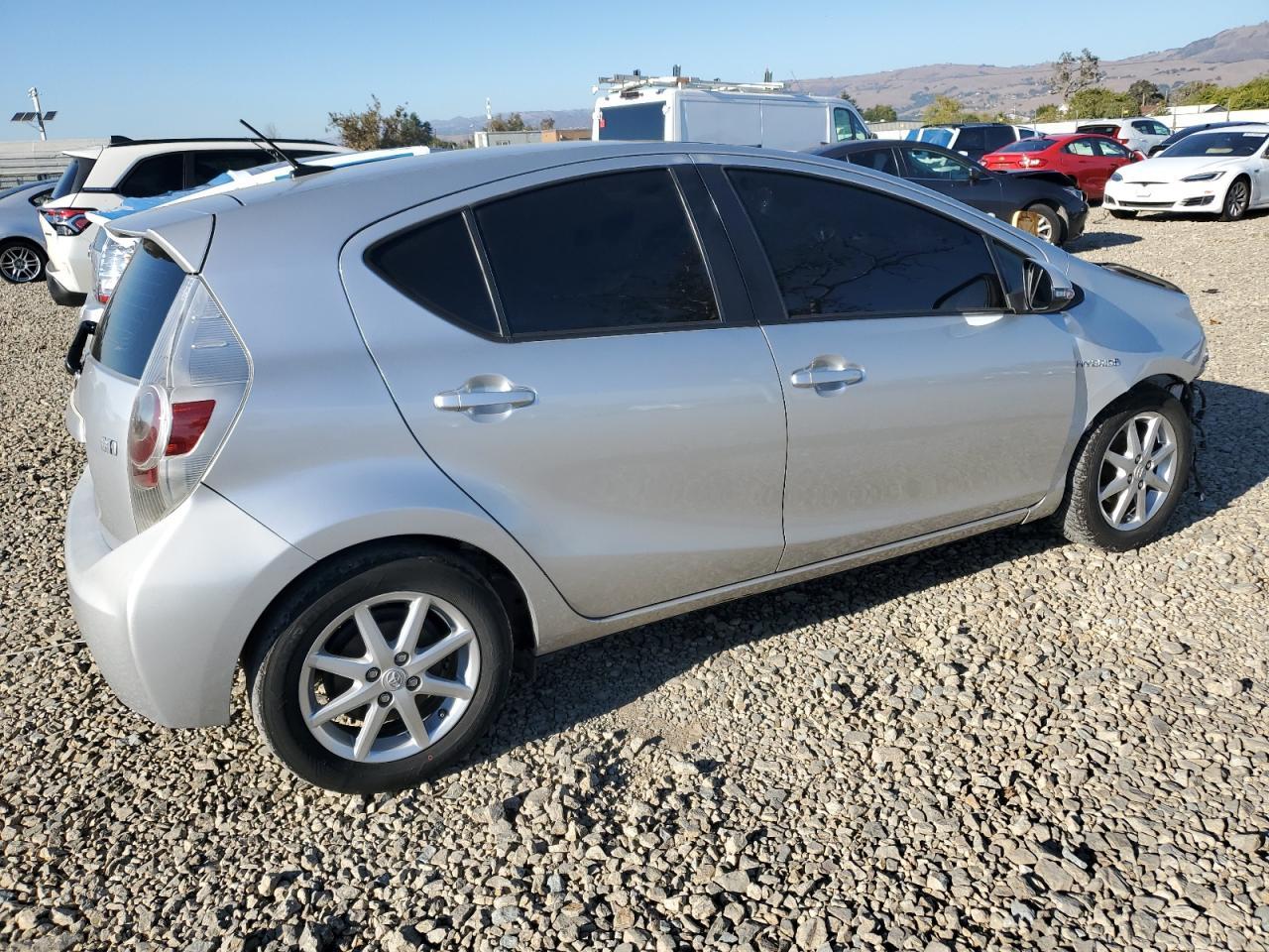 2013 Toyota Prius C - Image 3