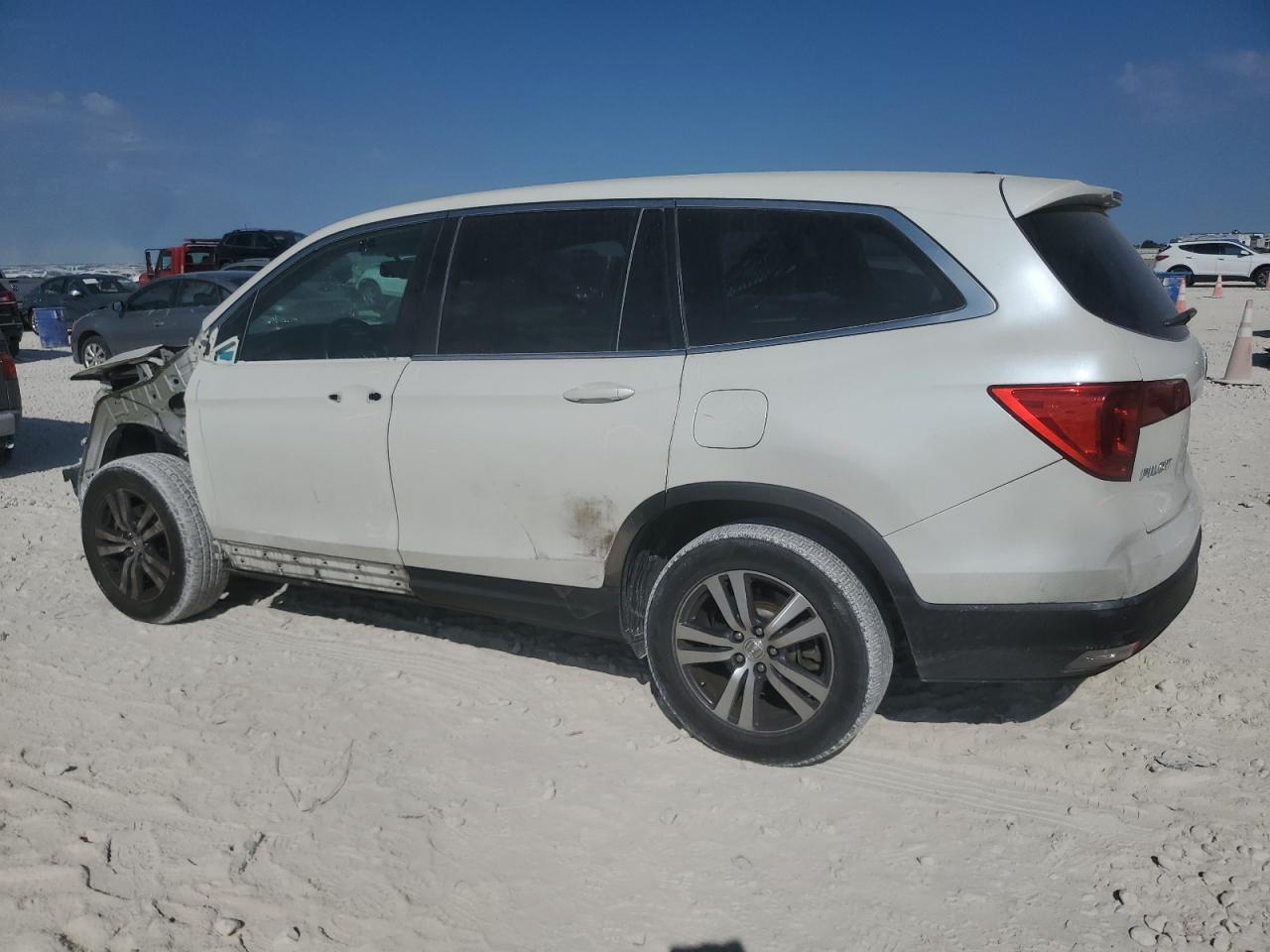 2016 Honda Pilot Exln - Image 2