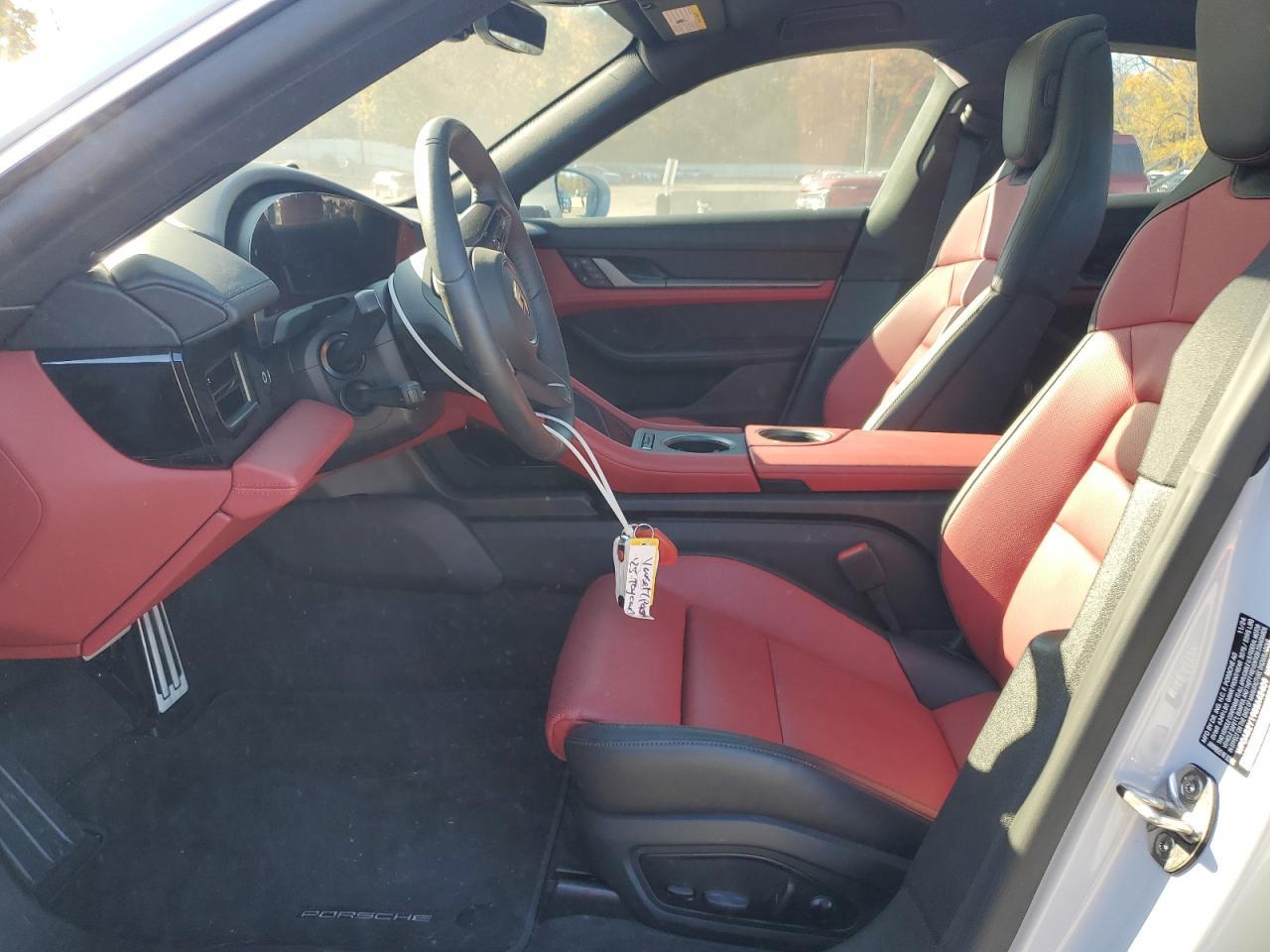 2025 Porsche Taycan 4S - Фото 7